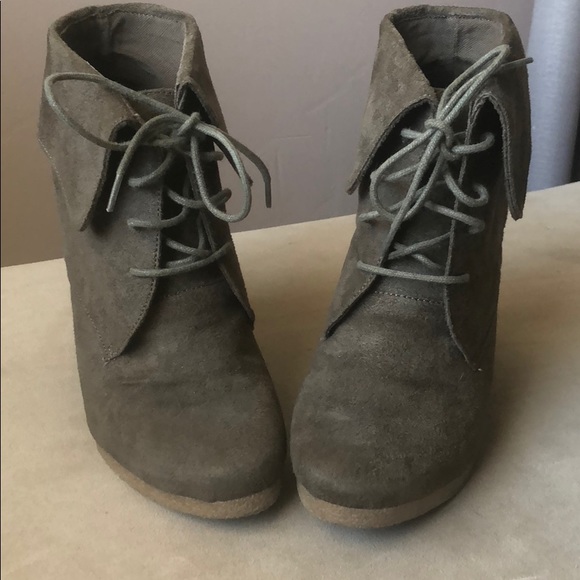 Mossimo Olive Green Lace Up Booties - Picture 5 of 5